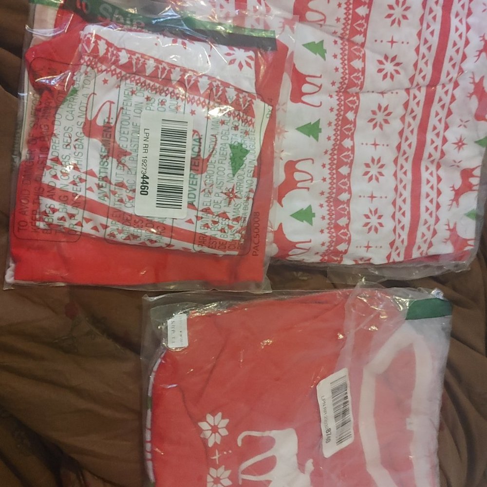 COPY - COPY - Matching Red & White Winter Christmas Family Pajamas PJs Striped … - Picture 2 of 16